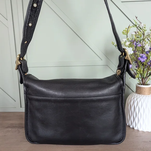 Vintage Coach Patricia's Legacy Bag (style number 9951). - Picture 4 of 11